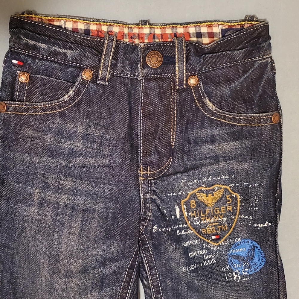 2 pair of baby jeans size 12 month- Tommy Hilfiger and Lucky brand